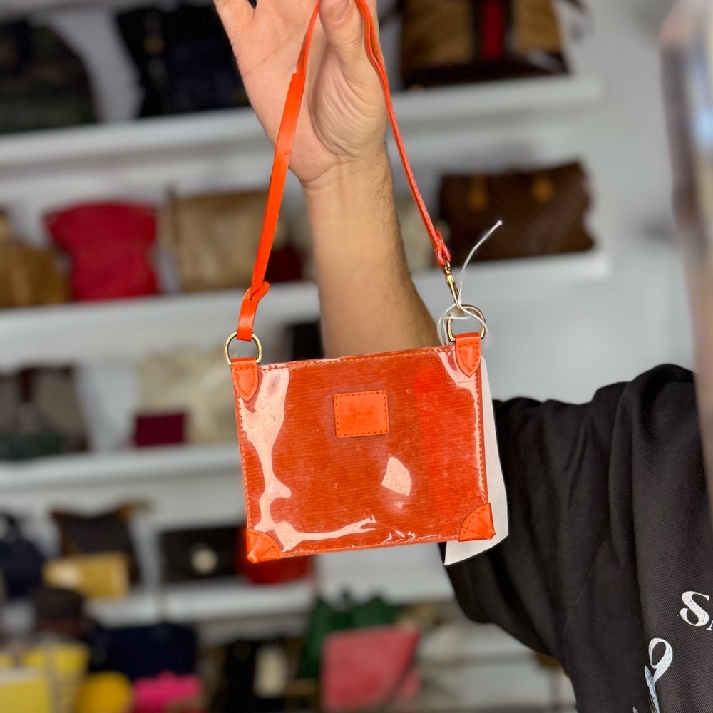 LV Rare Clear Epi Pouch